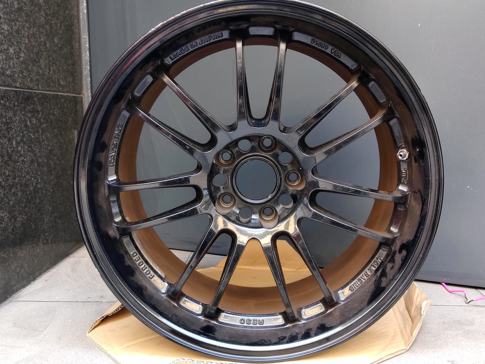 Rays volk racing RE30 18吋 四隻(二手)