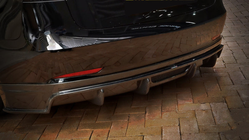 Elemento Concepts TESLA MODEL ３ 碳纖包圍