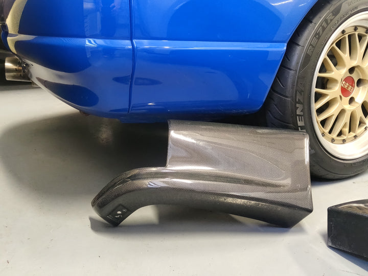 NISSAN SKYLINE GTR R33 尾碳纖裙腳(二手)